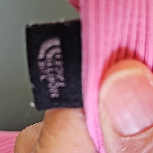 The North face pink 100% cotton long sleeve top Henley style W/‎ three snaps Lg - Picture 6 of 9